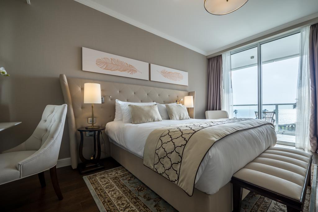 David Tower Hotel Netanya By Prima Hotels - 16 Years Plus ภายนอก รูปภาพ A bedroom at the Ritz-Carlton, Maldives